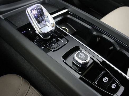 New 2026 Volvo XC60 T8 Plus w/ Climate Package image 7