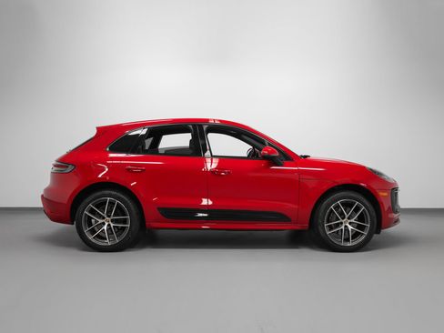 Certified 2023 Porsche Macan AWD/4WD image 12