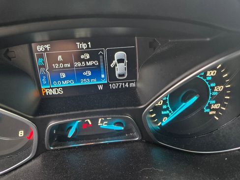 Used 2016 Ford Escape SE w/ Equipment Group 201A image 11