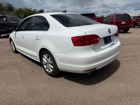 Used 2014 Volkswagen Jetta SE FWD image 3