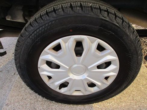 Used 2023 Ford Transit 350 XLT image 22