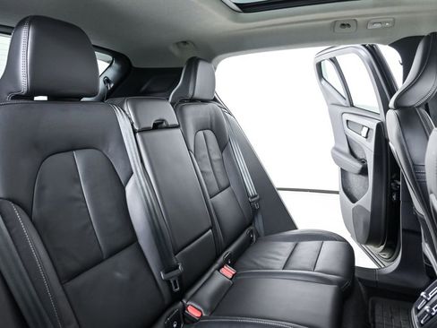 Certified 2023 Volvo XC40 B5 Plus w/ Protection Package Premier image 23