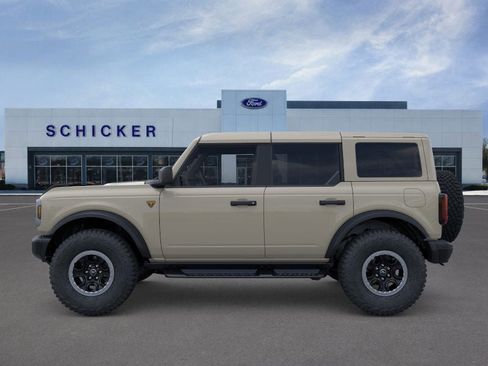 New 2025 Ford Bronco Badlands w/ Sasquatch Package AWD/4WD image 3