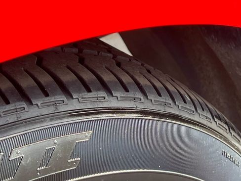 Used 2004 Chevrolet SSR w/ Preferred Equipment Group image 8