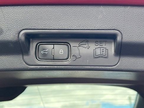 Used 2022 Ford Explorer Limited w/ Equipment Group 301A image 42