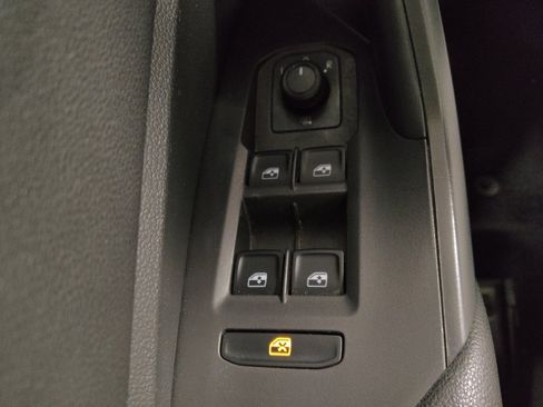 Used 2020 Volkswagen Jetta S w/ Driver Assistance Package image 27