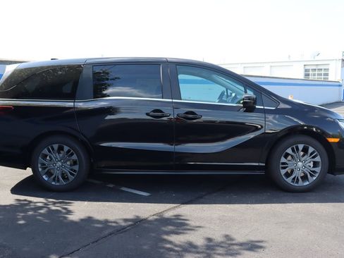 Used 2026 Honda Odyssey Touring image 6