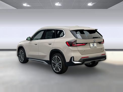 Used 2026 BMW X1 xDrive28i w/ Technology Package AWD/4WD image 3