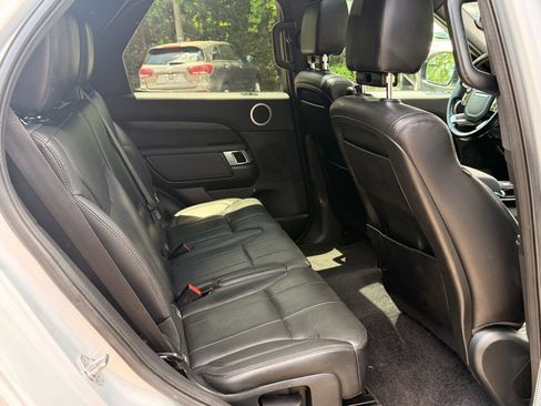 Used 2019 Land Rover Discovery HSE AWD/4WD image 35
