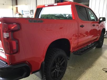 New 2026 Chevrolet Silverado 1500 Custom Trail Boss w/ Dark Appearance Package