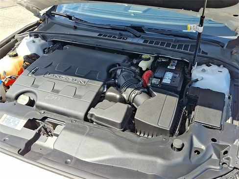 Used 2017 Lincoln Continental Select w/ Climate Package AWD/4WD image 26