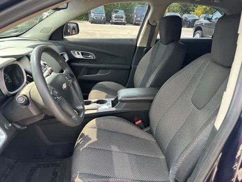 Used 2017 Chevrolet Equinox LS FWD image 5