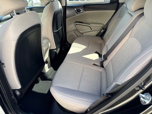Used 2023 Kia Soul EX image 25