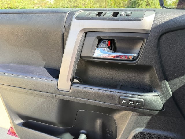 Used 2023 Toyota 4Runner Limited AWD/4WD image 21