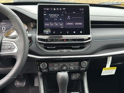 New 2026 Jeep Compass Limited image 16