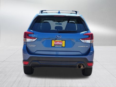 Used 2023 Subaru Forester Premium AWD/4WD image 6