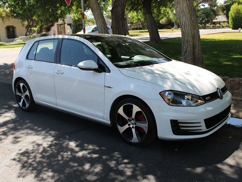 Used 2015 Volkswagen GTI Autobahn image 51