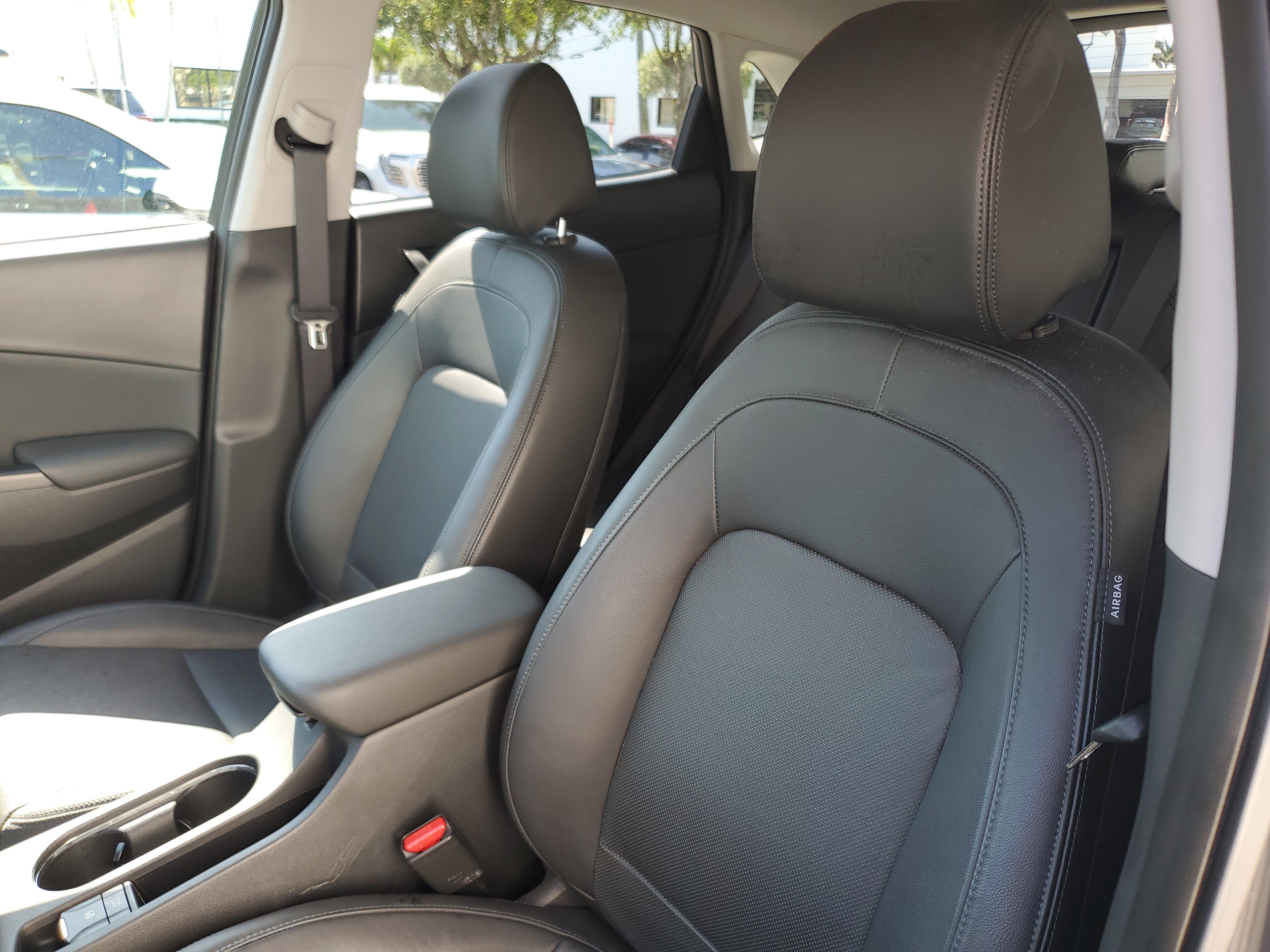 Used 2023 Hyundai Kona Limited FWD image 19