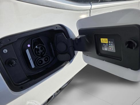 Used 2026 BMW i4 eDrive40 w/ Parking Assistance Package RWD image 27