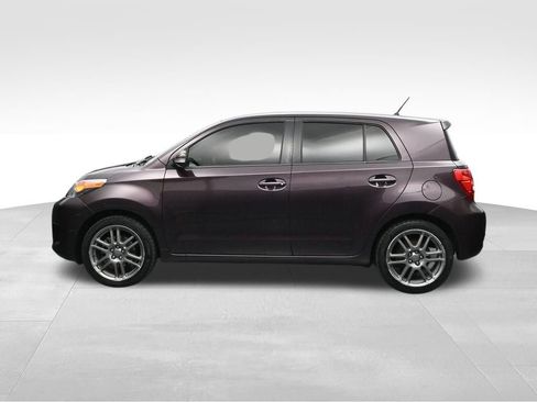 Used 2014 Scion xD FWD image 2