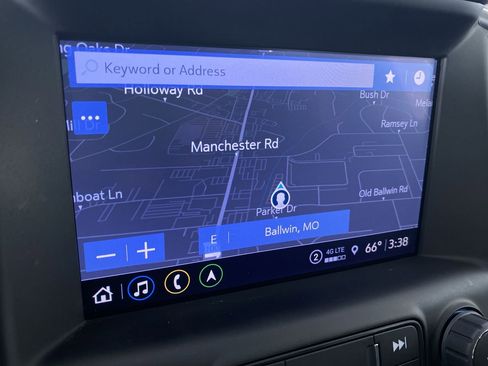 Used 2023 GMC Terrain AT4 w/ Infotainment Package II image 6