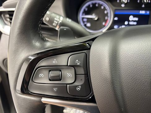 Used 2023 Buick Enclave Essence AWD/4WD image 13