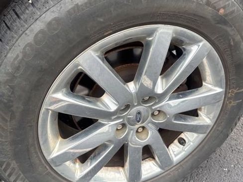 Used 2012 Ford Edge Limited w/ Driver Entry Pkg FWD image 11