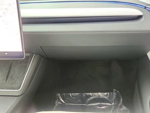 Used 2026 Tesla Model Y AWD image 36