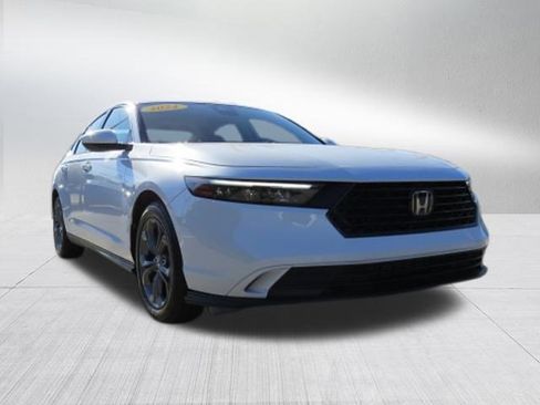 Used 2024 Honda Accord EX image 9