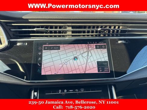 Used 2021 Audi Q8 Premium Plus w/ Premium Plus Package image 38