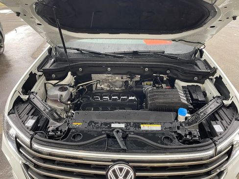 Used 2025 Volkswagen Atlas SE image 31