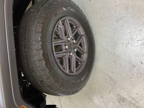 Used 2025 Jeep Wrangler Unlimited Sport AWD/4WD image 11