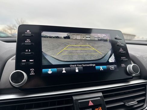 Used 2021 Honda Accord Touring image 22