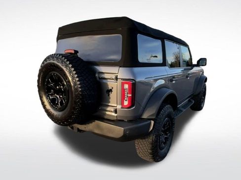 Used 2023 Ford Bronco Wildtrak image 9