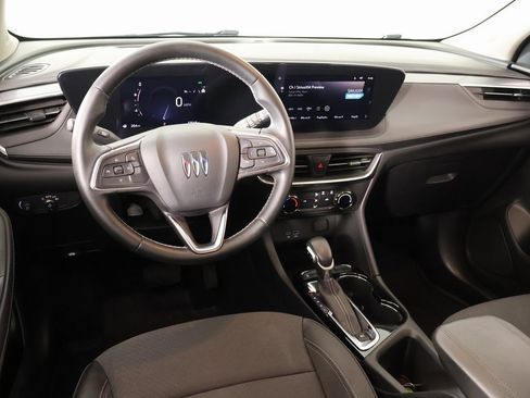 Used 2024 Buick Encore GX Preferred image 2