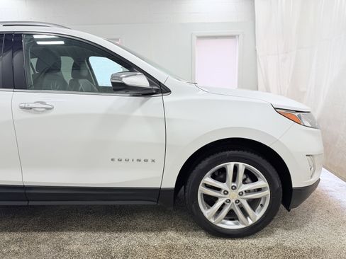 Used 2018 Chevrolet Equinox Premier image 8