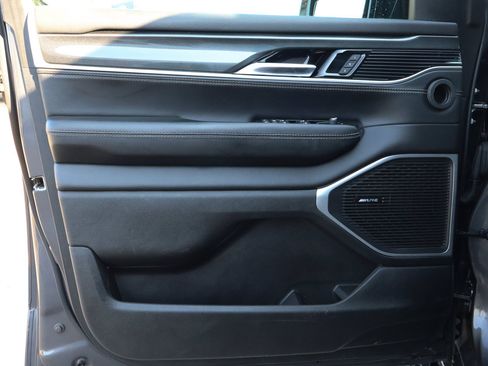 Used 2022 Jeep Wagoneer Series I w/ Rear Seat Video Group 1 AWD/4WD image 15
