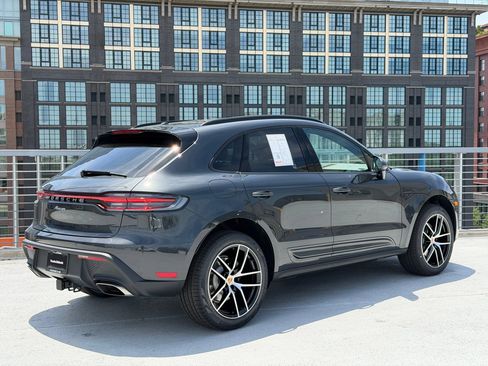 Used 2026 Porsche Macan AWD/4WD image 7
