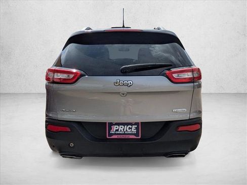 Used 2018 Jeep Cherokee Latitude image 6