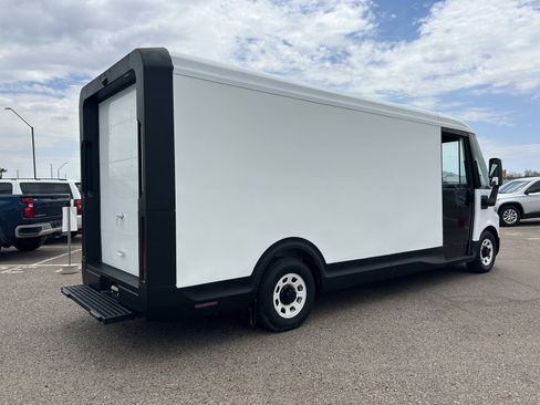 Used 2023 Chevrolet Brightdrop 600 w/ Active Safety Package 2 AWD/4WD image 6