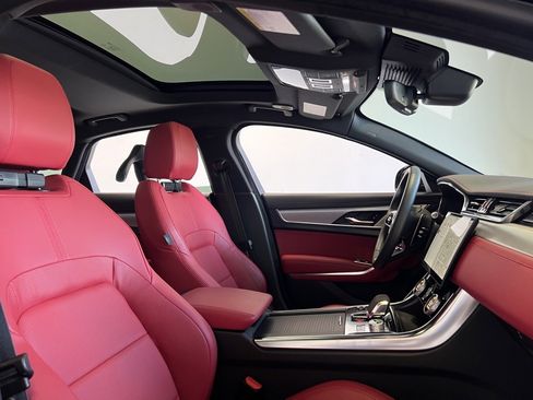 Used 2024 Jaguar XF R-Dynamic SE image 22