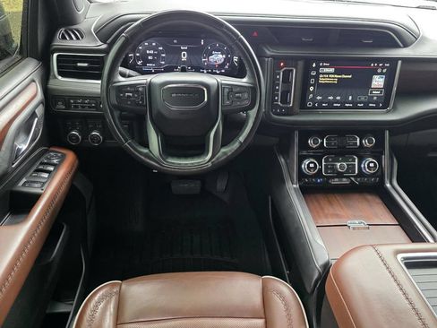 Used 2023 GMC Yukon Denali Ultimate AWD/4WD image 15