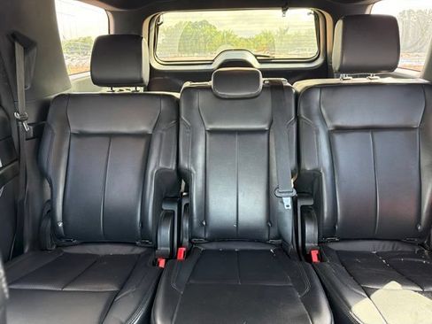 Used 2021 Ford Expedition XLT AWD/4WD image 9