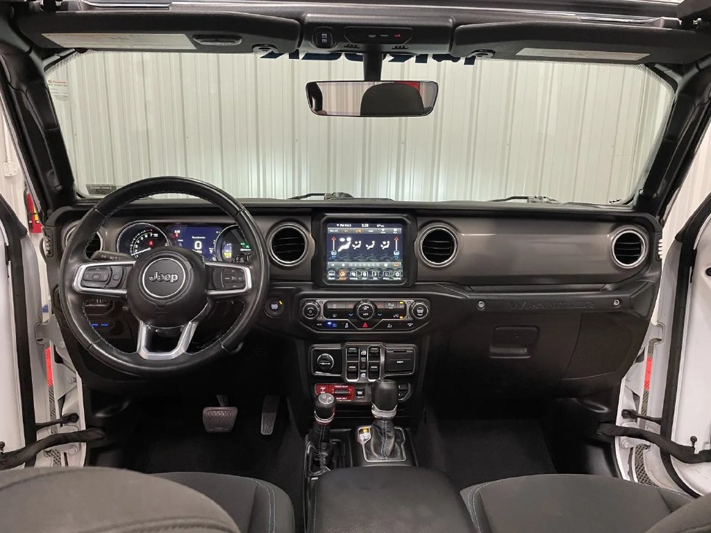 Used 2022 Jeep Wrangler Unlimited Rubicon 4xe AWD/4WD image 30