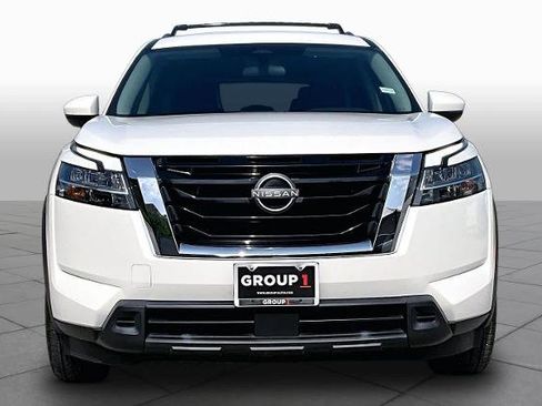 Used 2022 Nissan Pathfinder SV FWD image 4