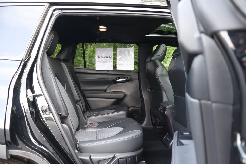 Used 2022 Toyota Highlander XSE FWD image 49