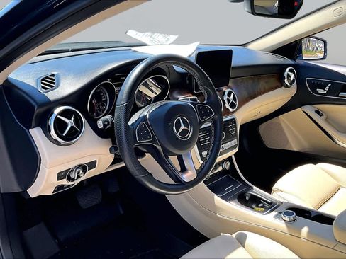 Certified 2019 Mercedes-Benz GLA 250 4MATIC image 18