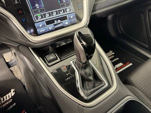 Used 2024 Subaru Outback Premium image 19