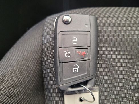 Used 2019 Volkswagen Jetta S w/ Driver Assistance Package FWD image 32