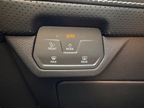 New 2026 Volkswagen Atlas Cross Sport SEL Premium R-Line AWD/4WD image 27